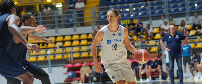 Reale Mutua, un altro sorriso di preseason nello scrimmage con l'Urania Milano
